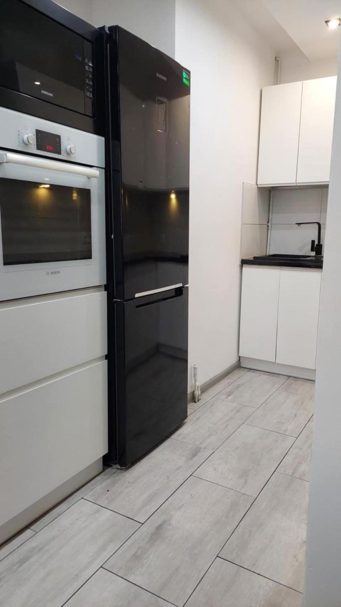 Ekskluzywny W Centrum Z Klimatyzacja I Balkonem Apartment *