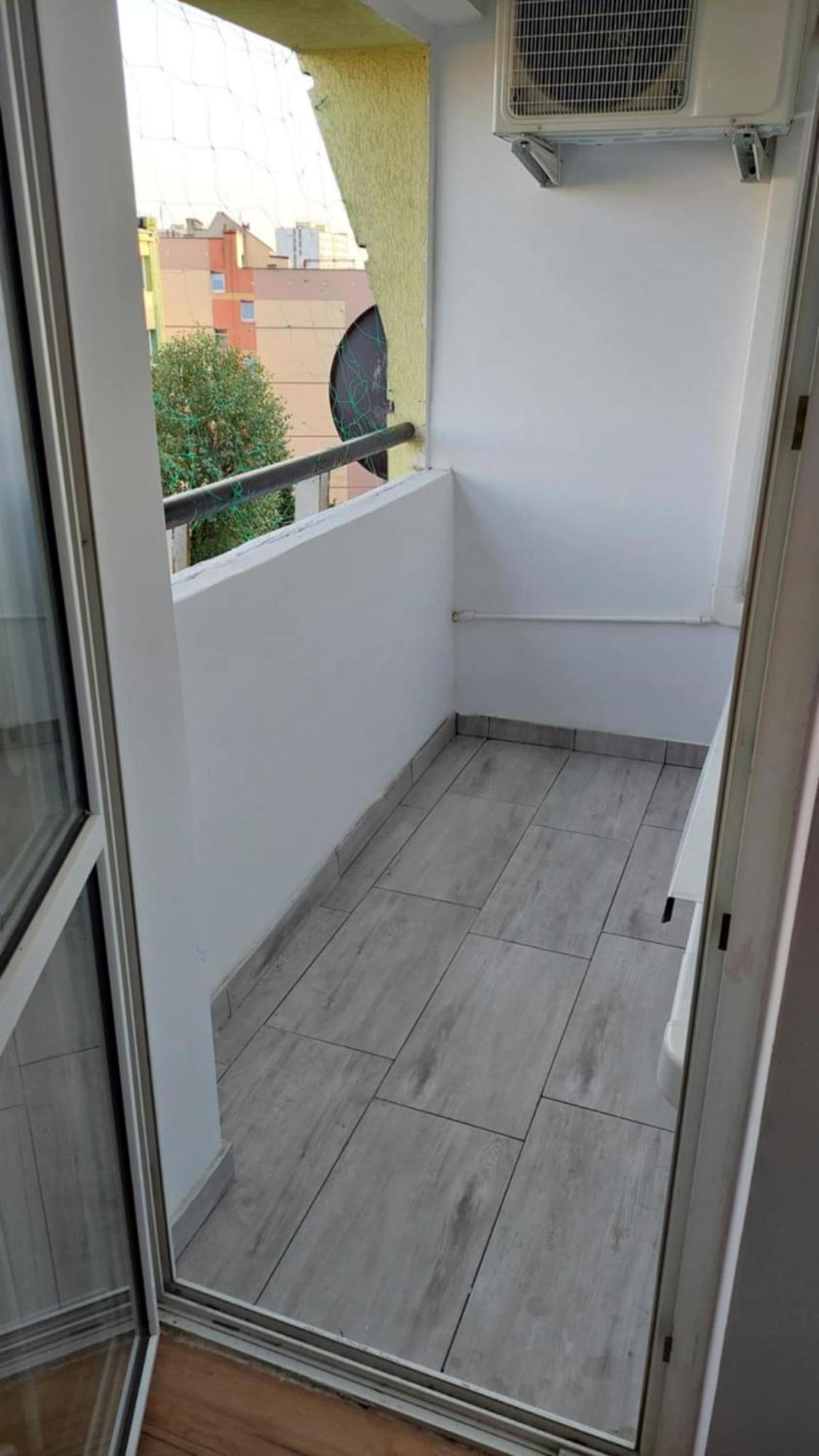 Ekskluzywny W Centrum Z Klimatyzacja I Balkonem Apartment